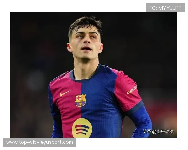 巴萨连续利用肋部发起进攻，佩德里挑射稍稍高出